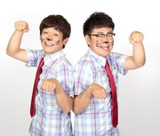 お笑いフェス「常滑お笑いEXPO2017 in 知多半島」の「常滑スベリ止め大使」に就任した銀シャリ。