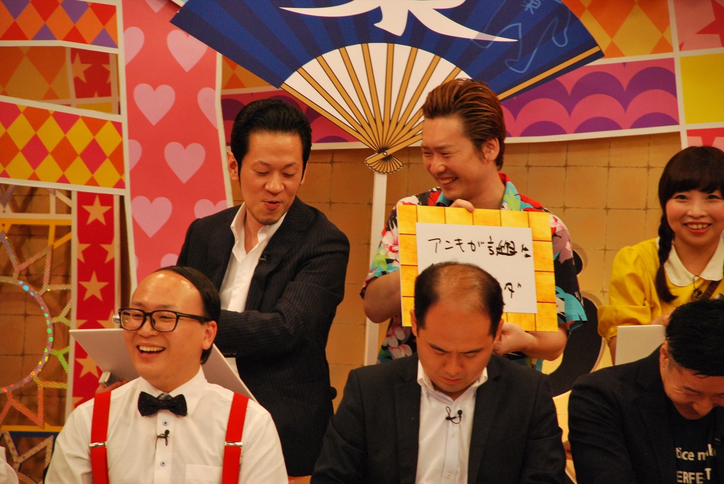 「東西対抗！大喜利合戦！」のワンシーン。(c)中京テレビ