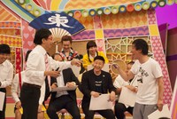 「東西対抗！大喜利合戦！」のワンシーン。(c)中京テレビ