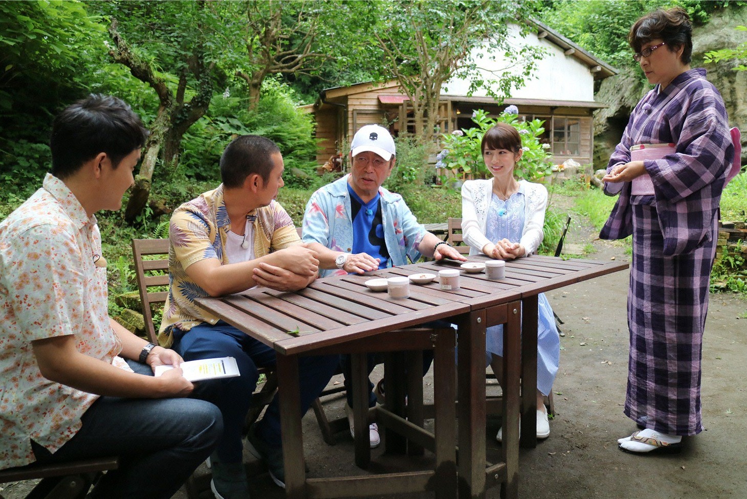 「志村けん聞録～初夏の鎌倉 元気が出るふれあい旅～」のワンシーン。(c)テレビ朝日