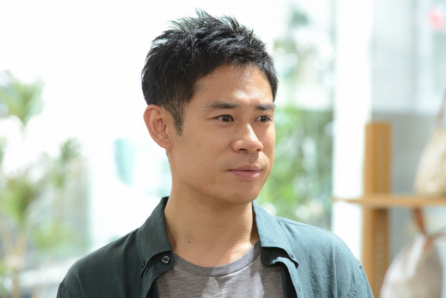 「脳にスマホが埋められた！」に出演する伊藤淳史。(c)読売テレビ