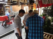 「夜あそびTKO ～大人の異業種交流会～」のワンシーン。(c)テレビ大阪