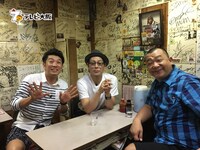 左からTKO木本、大杉漣、TKO木下。(c)テレビ大阪