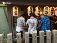 「夜あそびTKO ～大人の異業種交流会～」のワンシーン。(c)テレビ大阪