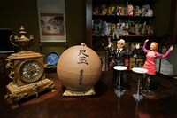 「擬人化トークショー モノローグ おぎやはぎの熱帯夜」のワンシーン。(c)東海テレビ