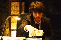 映画「闇金ドッグス6」より。
