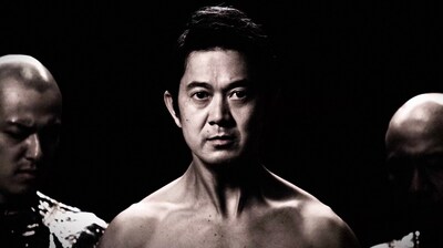 「『ザ・マミー／呪われた砂漠の王女』アキラ100％！特別映像」のワンシーン。