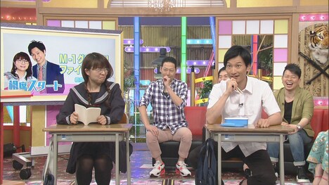 ネタを披露する相席スタート。(c)CBC