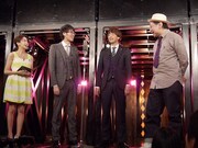 左から曽田茉莉江、コマンダンテ、鈴木おさむ。(c)BSフジ