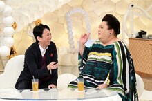 「マツコ＆有吉 かりそめ天国」に出演する（左から）有吉弘行、マツコ・デラックス。(c)テレビ朝日