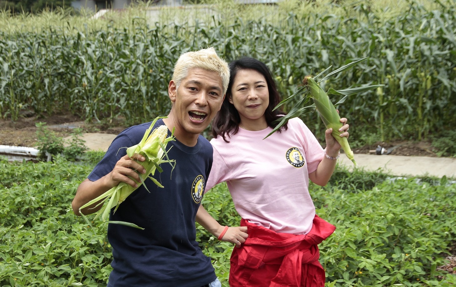 左からロンドンブーツ1号2号・田村亮、椿鬼奴。(c)静岡朝日テレビ