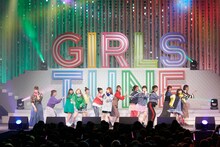 「COLOR」を披露するLittle Glee Monster。