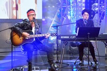 「芸人マジ歌選手権SP マジラブソング歌謡祭」に出演する東京03角田＆大竹マネージャー。(c)テレビ東京