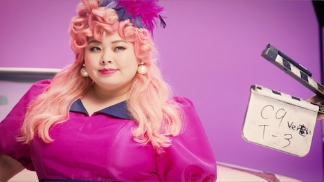 「スカルプDボーテ ピュアフリーアイラッシュ」新CM撮影中の様子。