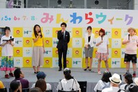 「WEDDING TALK SHOW」のワンシーン。