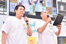 「みんわらウィーク」で総合司会を務めた、タカアンドトシ。