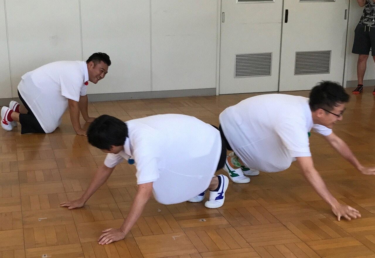 ザキヤマ＆ロバート、視聴者から募集した“休み時間に流行った遊び”を体験