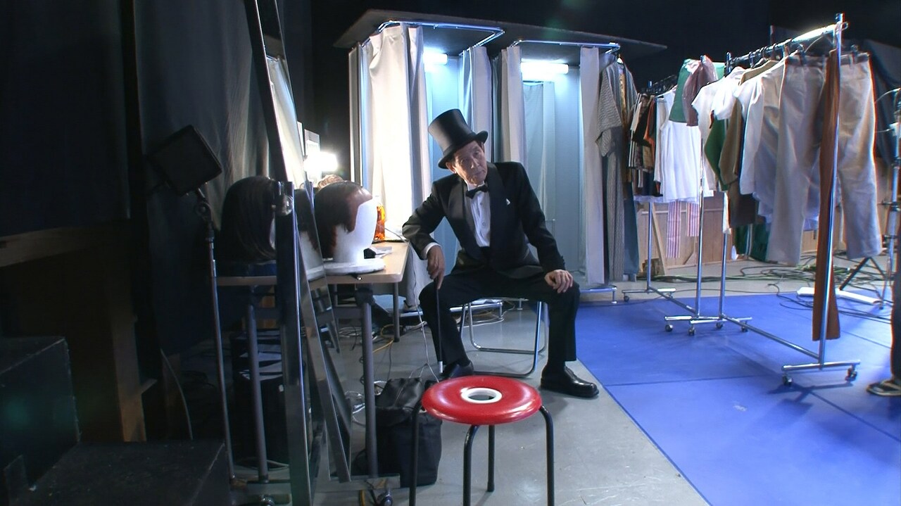 萩本欽一ドキュメンタリー映画の場面写真公開、涙を流す次長課長河本など