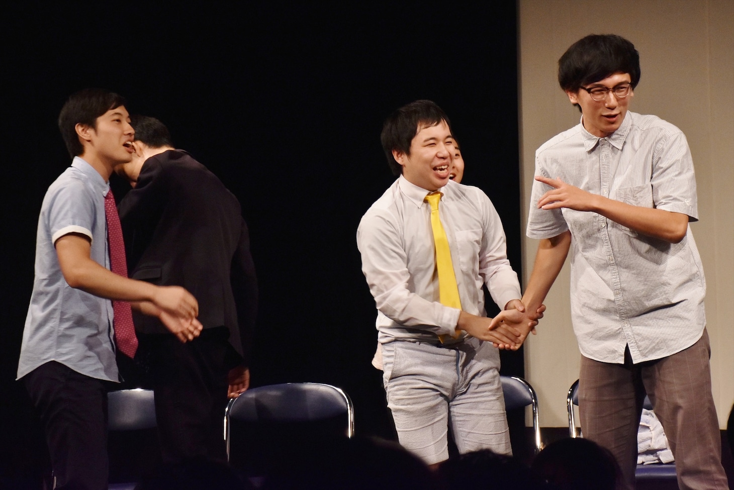 「原宿女子101人に聞きました 誰が一番タイプですか？」コーナーで一喜一憂する芸人たち。