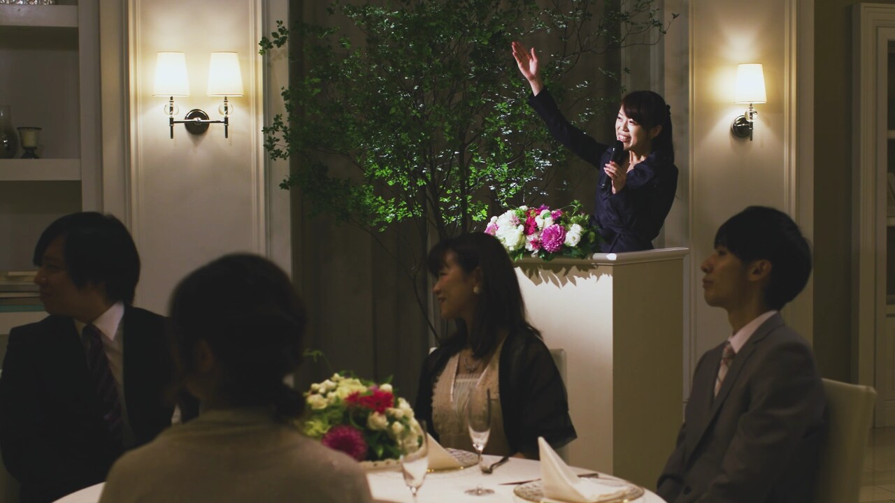 「モンスターハンター×ブライダルフェア」のWebCM「筋肉美女と結婚」篇のワンシーン。