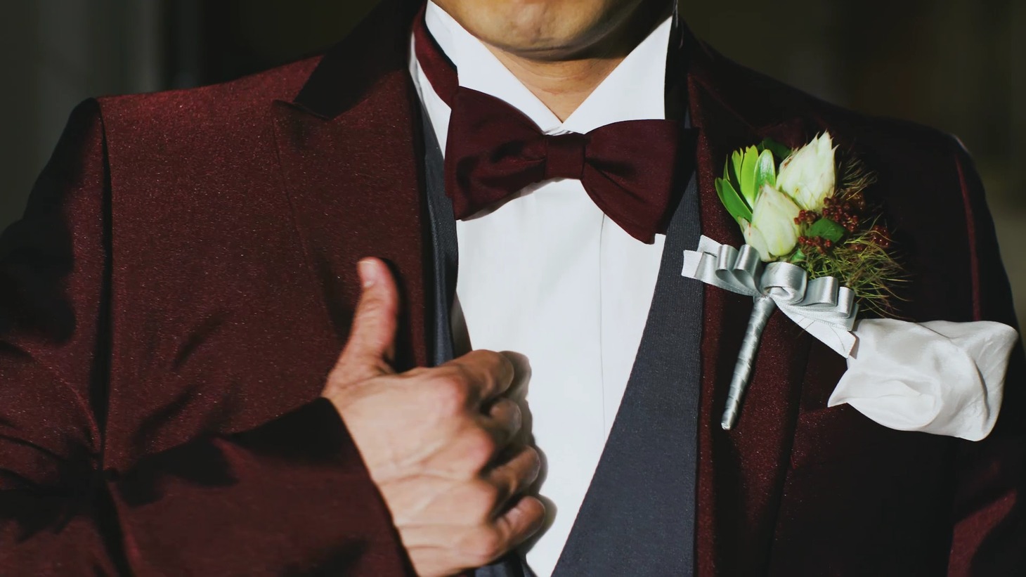 「モンスターハンター×ブライダルフェア」のWebCM「筋肉美女と結婚」篇のワンシーン。