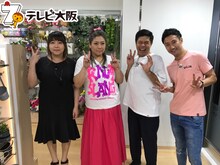 左から海原やすよ ともこ、守谷日和、アッパレード木尾。(c)テレビ大阪