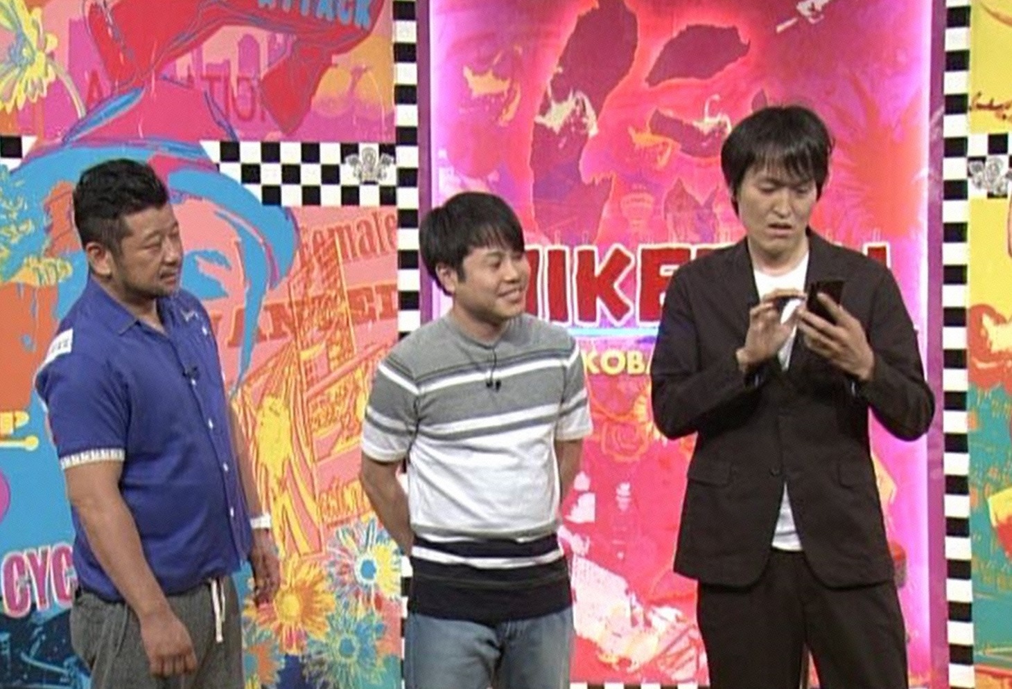 左からケンドーコバヤシ、NON STYLE井上、千原ジュニア。(c)読売テレビ