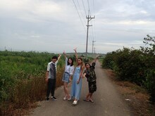 「旅ずきんちゃん」に出演する（左から）パンサー向井、松井珠理奈、みちょぱ、misono。(c)CBC