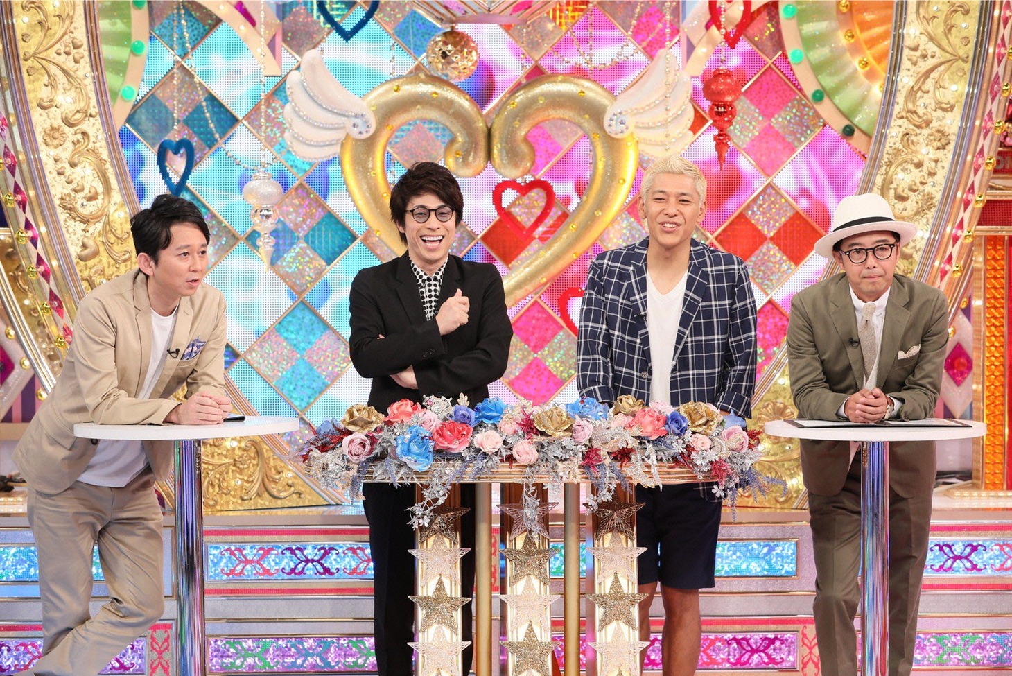 「金曜★ロンドンハーツ」に出演するロンドンブーツ1号2号、有吉弘行（左）、おぎやはぎ矢作（右）。(c)テレビ朝日