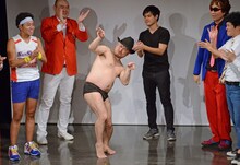 優勝した瞬間のハリウッドザコシショウ。