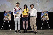 左から小島よしお、優勝者のぬに氏、審査員長を務めた「レゴ認定プロビルダー」三井淳平氏。