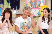 左から高山一実、武尊、福地桃子。(c)読売テレビ