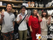 左からスーパーマラドーナ、海原やすよ ともこ。