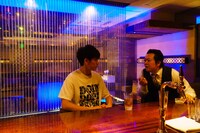 「闇金ドッグス7」に出演するムートン伊藤（右）。