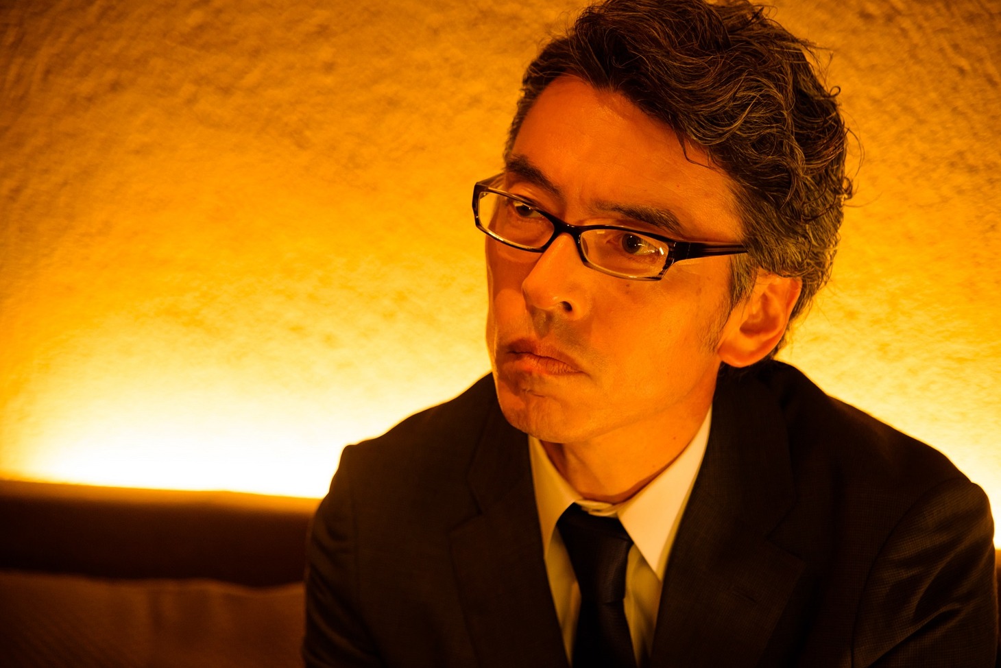 「闇金ドッグス7」のワンシーン。