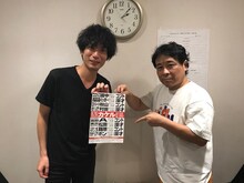 カナリア安達（左）とバッファロー吾郎A（右）。