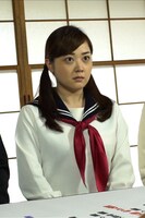 再現ドラマ撮影に臨む水卜麻美アナウンサー。(c)日本テレビ