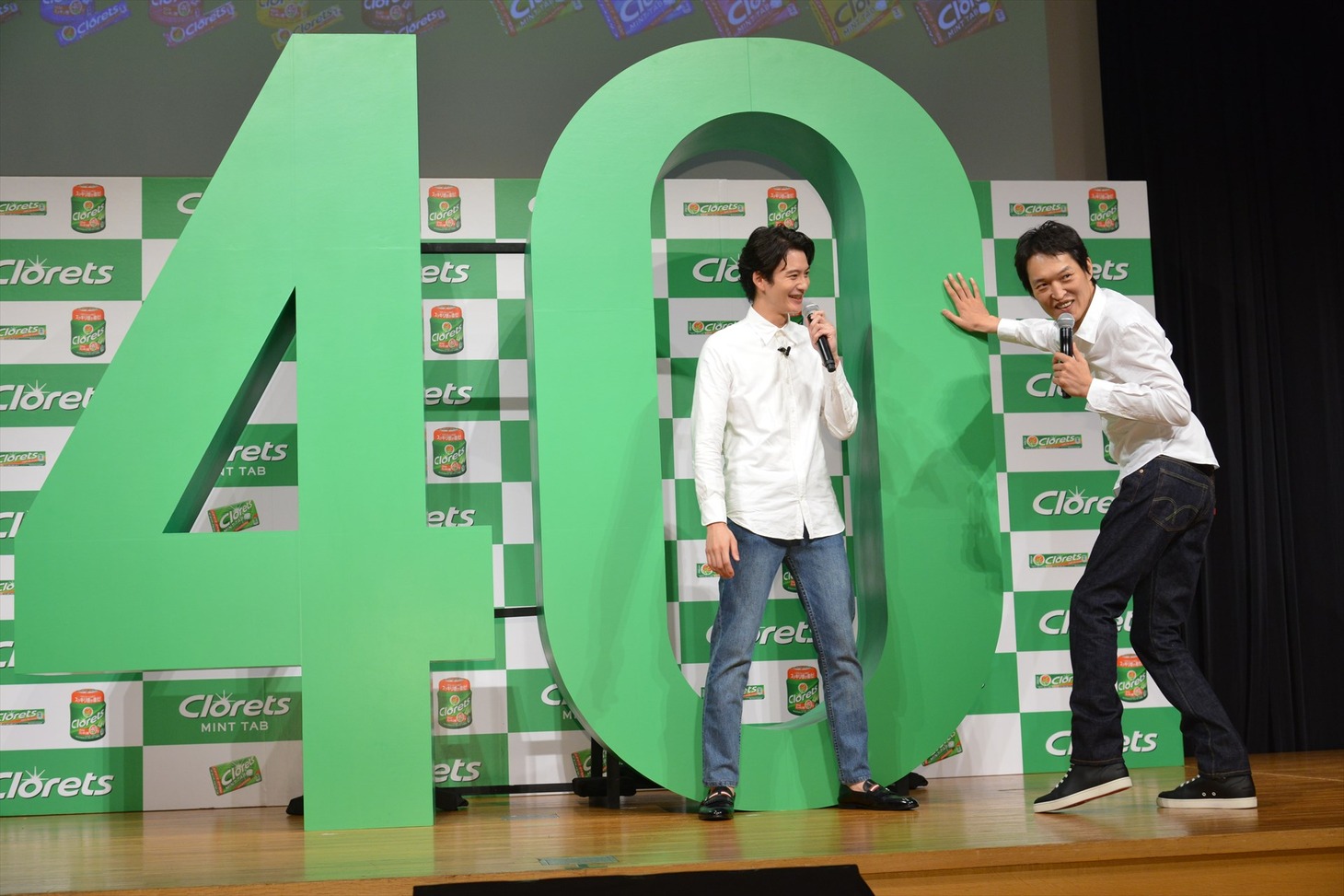 「クロレッツ新CM発表会」のワンシーン。