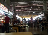 シンガポールを旅する千原せいじ。(c)読売テレビ