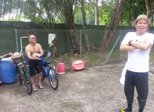 シンガポールを旅する千原せいじ。(c)読売テレビ