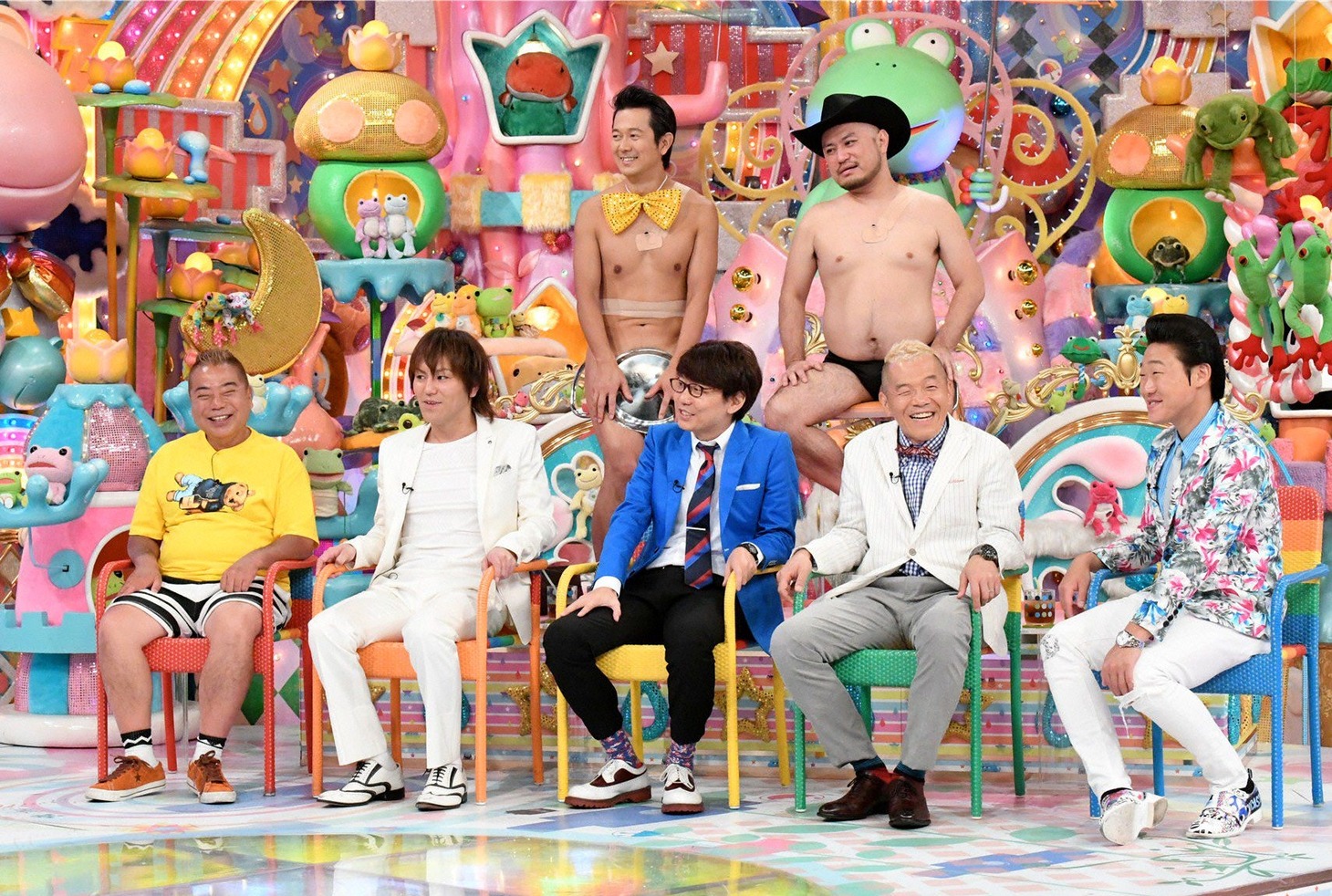 「アメトーーク！」の「なぜ？同じ事務所に同類芸人」に集結する芸人たち。