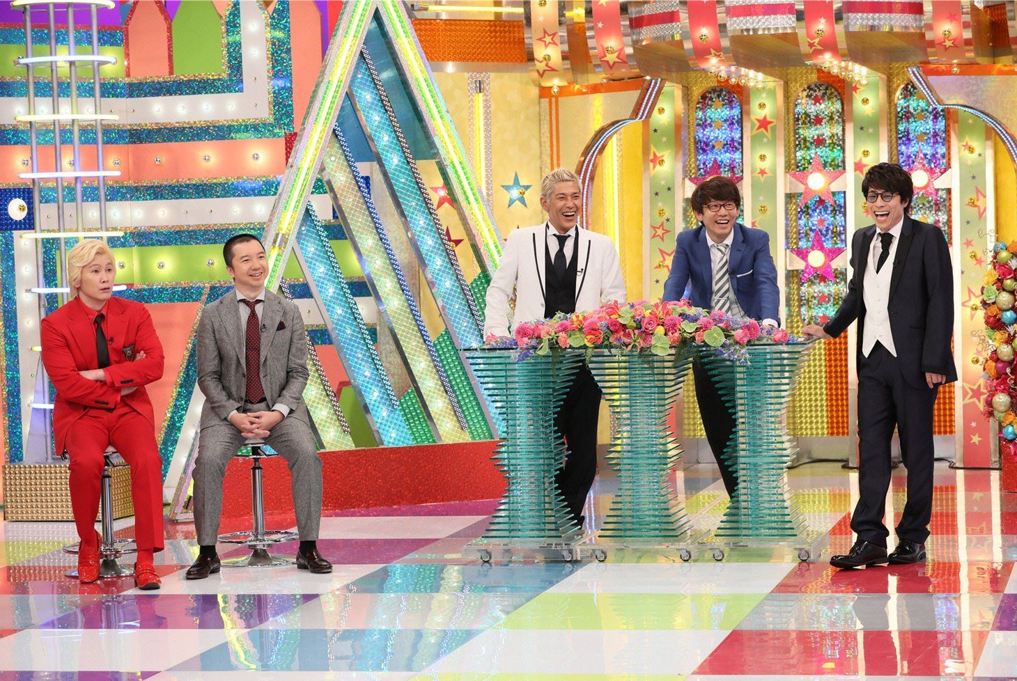 「金曜★ロンドンハーツ」で展開される「うぬぼれ注意 芸人リスペクト番付」のワンシーン。(c)テレビ朝日