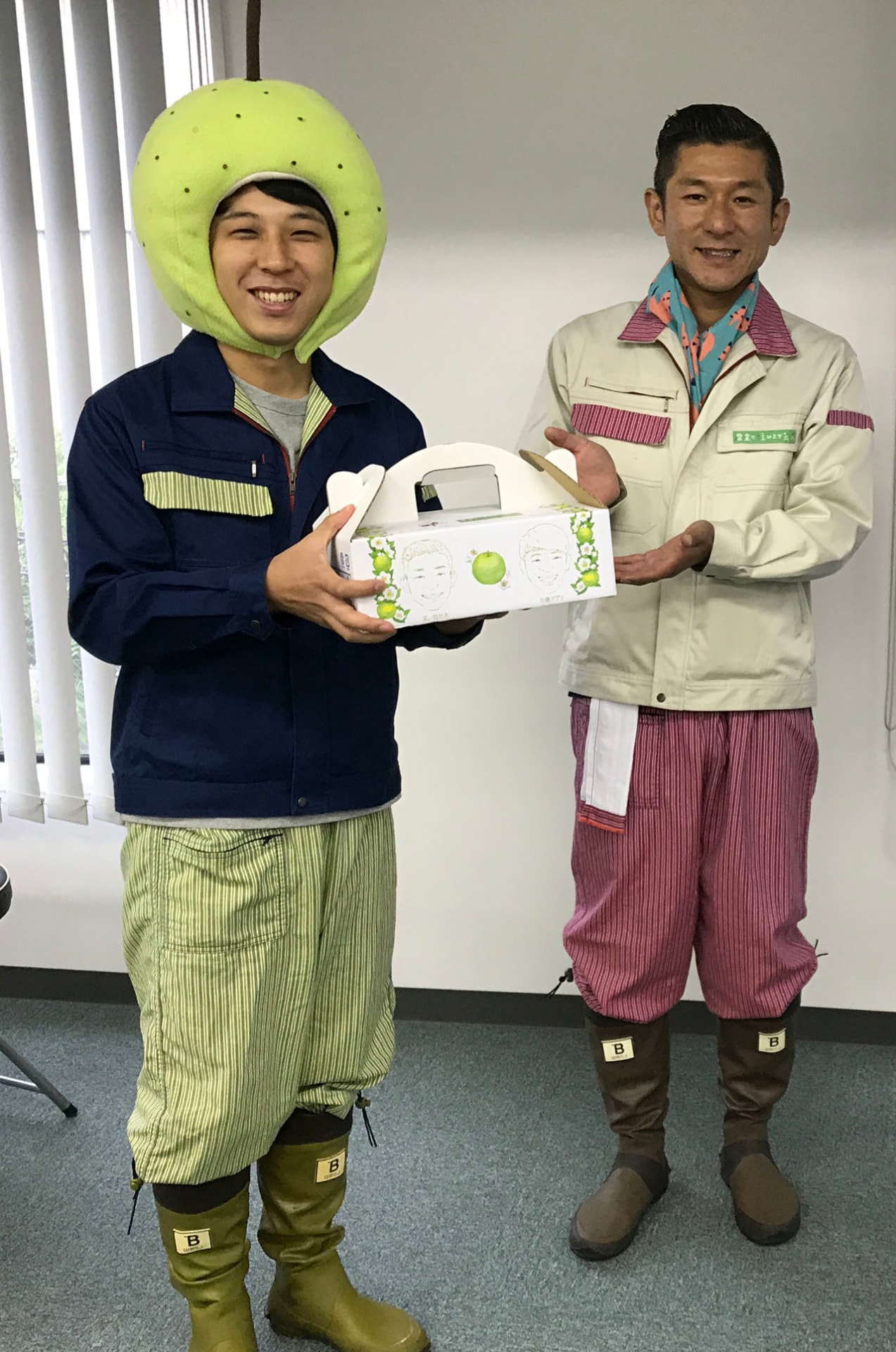 笑い飯哲夫農園で二十世紀梨2800個収穫、加藤アプリがルミネで即売会