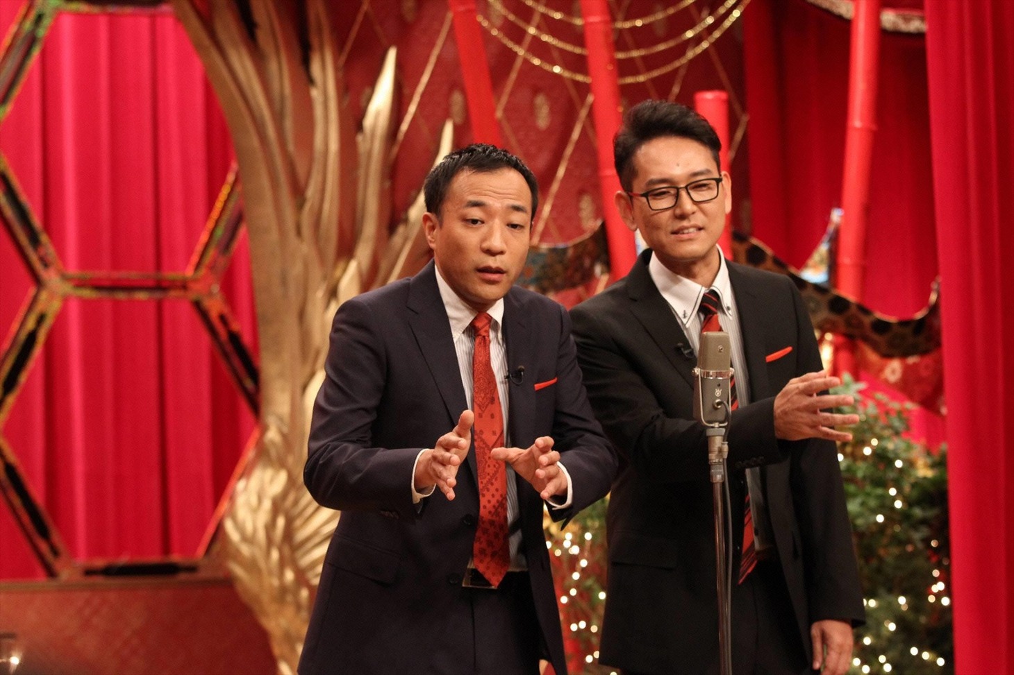 「FNS27時間テレビ にほんのれきし」の「ネタパレ ～歴史ネタSP～」に出演するナイツ。(c)フジテレビ