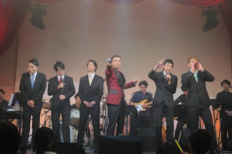 中山秀征とジャナイズ5。