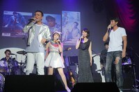 （左から）中山秀征、松本明子、マルシア、吉田栄作。