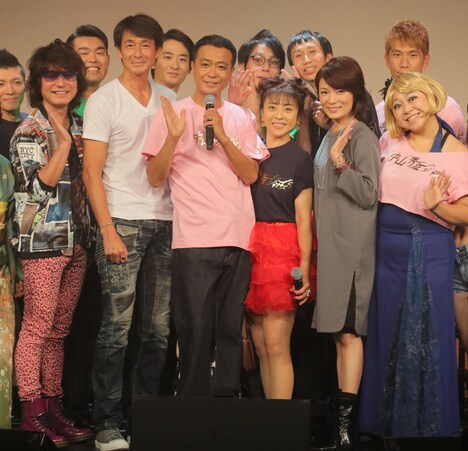 中山秀征 「50th Anniversary Live」の出演者たち。