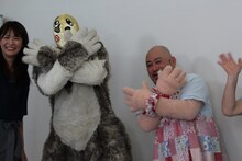 左からザ・ファニー、ハリウッドザコシショウ。(c)静岡朝日テレビ