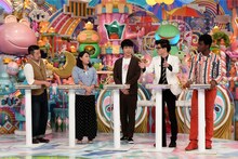 「アメトーーク！」の「立ちトーーク」に出演する（左から）ケンドーコバヤシ、友近、麒麟・川島、モグライダー芝、超新塾アイクぬわら。(c)テレビ朝日