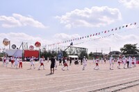 「イス取り合戦」の様子。